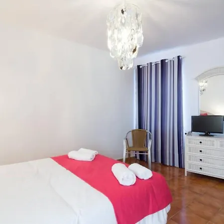 Bolsa Larios Apartment *